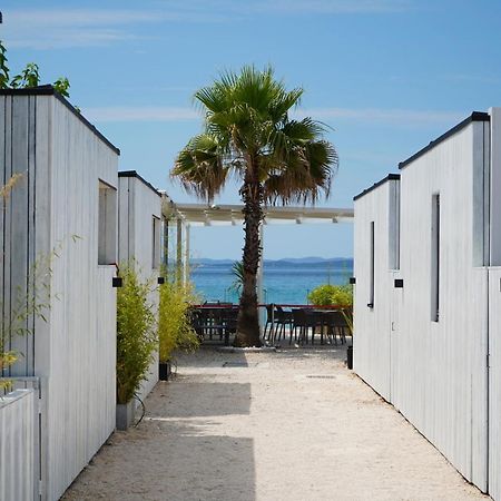 Boutique Style Eco-Beachhouse, Private Jacuzzi Privlaka  Esterno foto