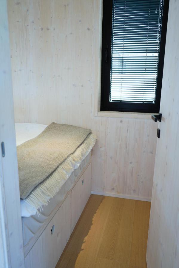 Boutique Style Eco-Beachhouse, Private Jacuzzi Privlaka  Esterno foto